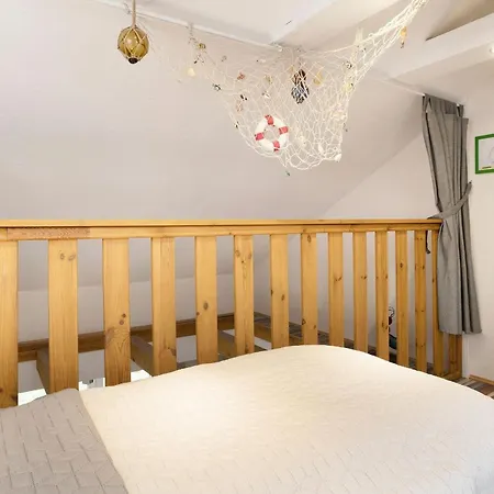 Daire Lenster Moewennest Lenste